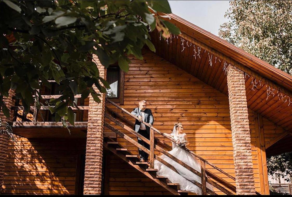 Hotel Bannyi Dvir Uzyn Luaran gambar